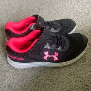Girls under armour sneakers